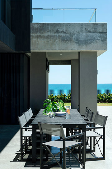 COASTAL PARADISE, Cottesloe