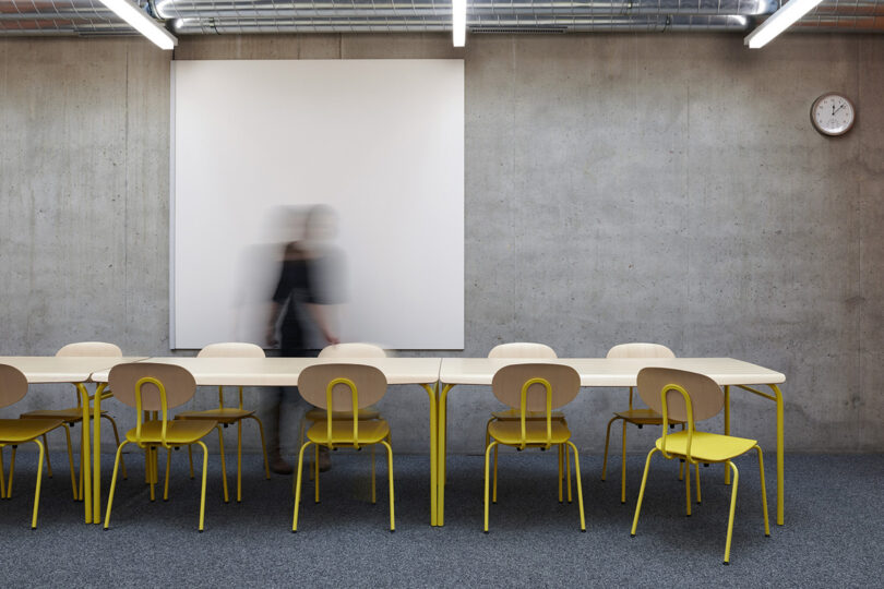 FURNISHINGS DESIGNED TO INSPIRE PRODUCTIVITY