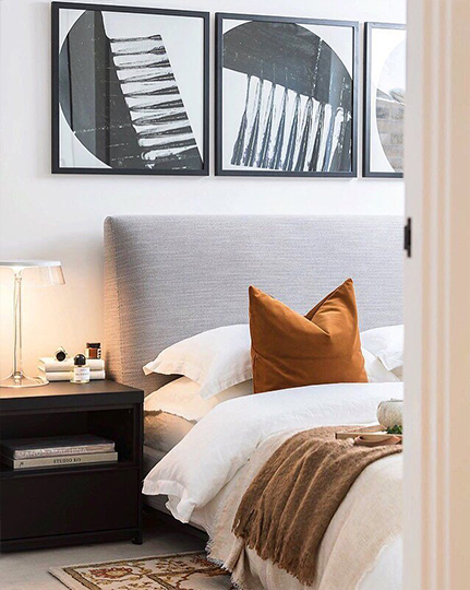 Crescent Bed