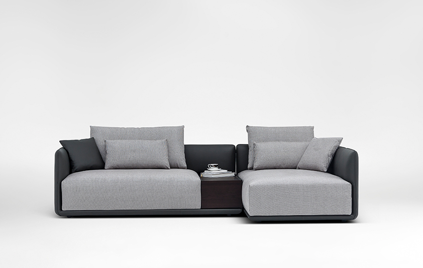 Elan Sofa Collection / Sofas / Camerich / Henri Living