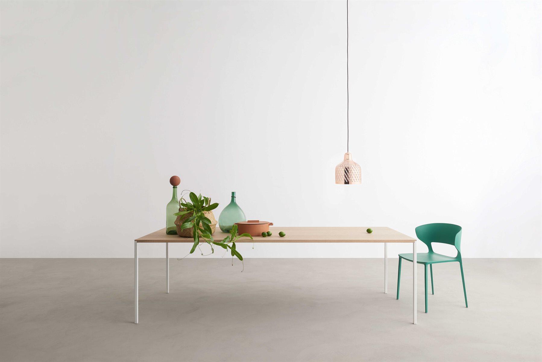 25 - Dining Table / Desalto