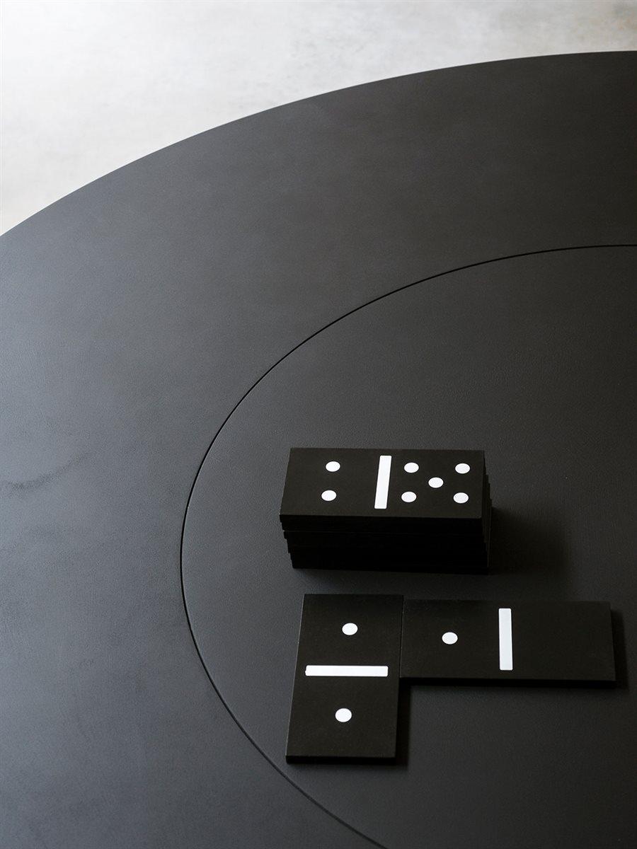 Clay - Dining Table / Desalto