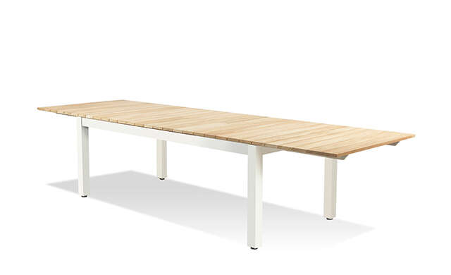 Pacific - Extendable Dining Table / Outdoor Furniture