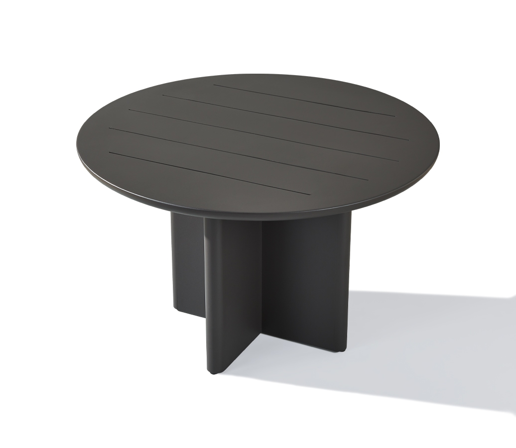 Victoria Round Dining Table Slatted / Dining Tables / Harbour Outdoor