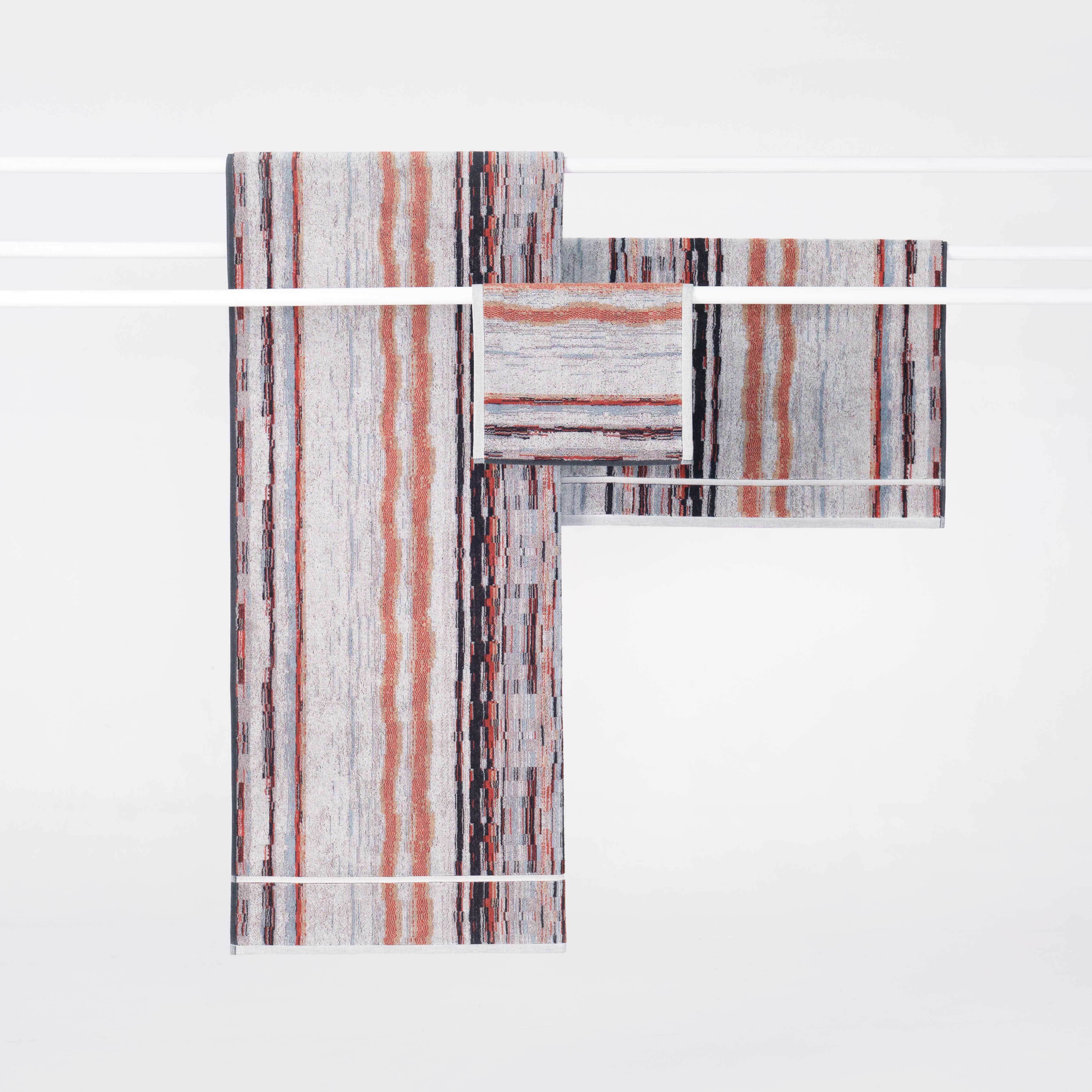 Strata - Towel / Innate