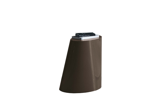 Den - Side Table / Jesse