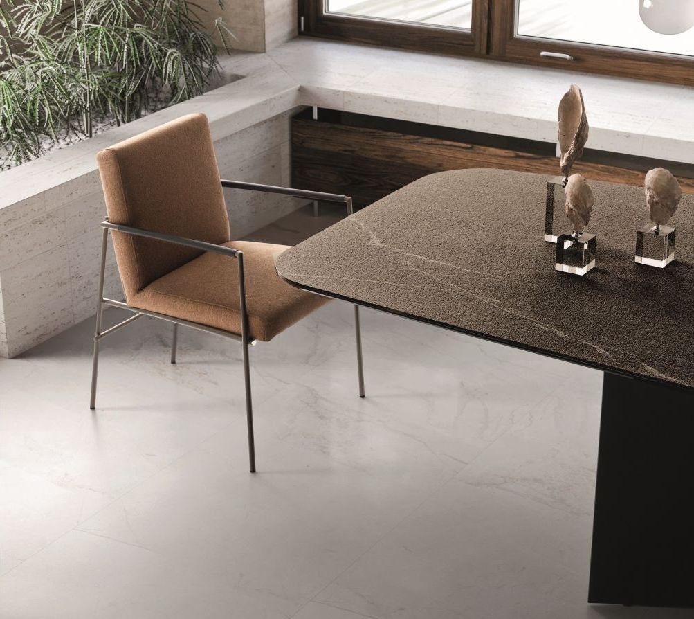 Kyo Chairs