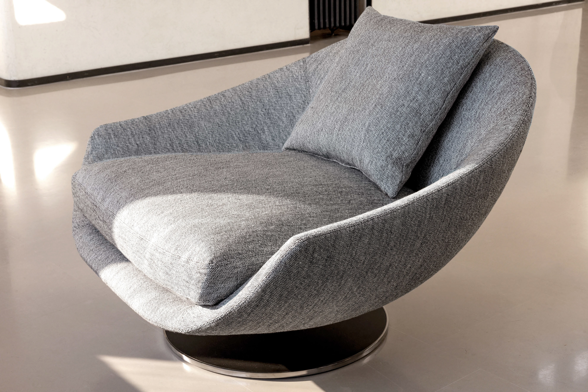 Avì Armchairs
