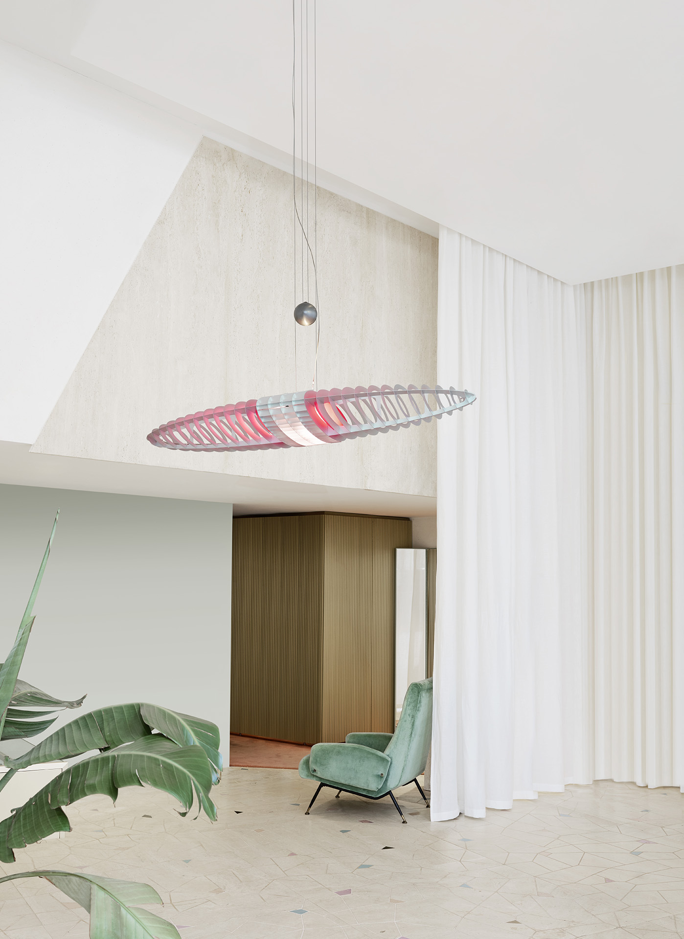 Queen Titania Pendant Light