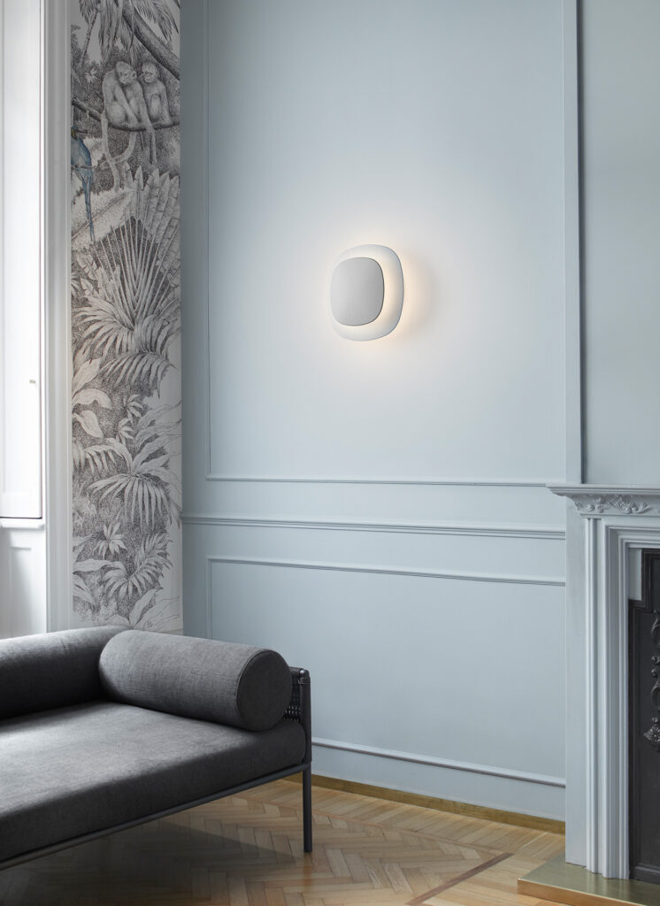 Luthien Wall Light