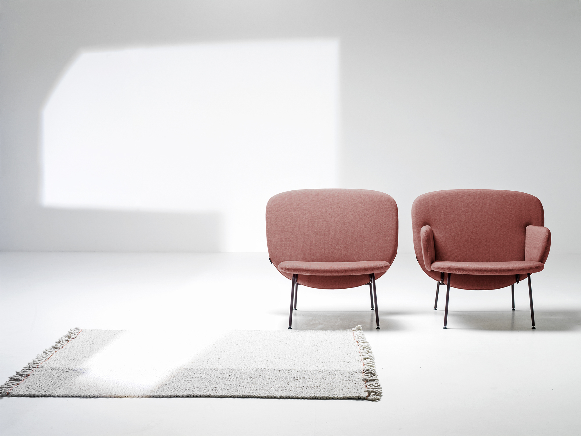 Ala - Lounge Chair / Lounge Chairs