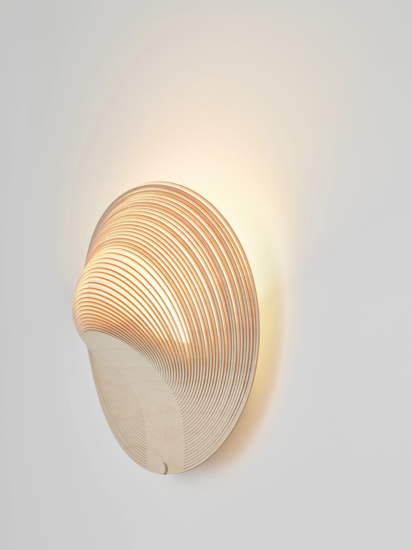 Illan wall Novelties