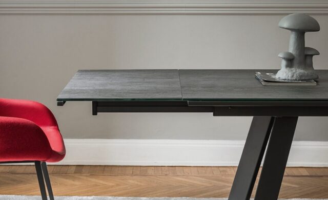 Alexander - Dining Table / Midj