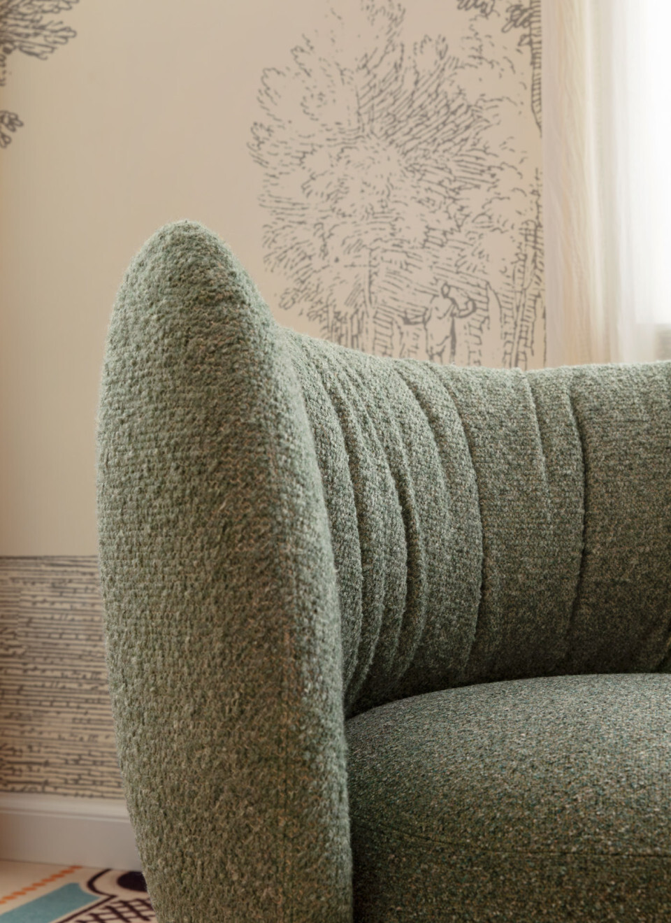 Mys Lounge  Chair