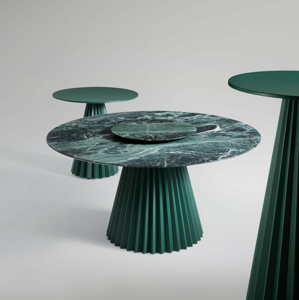 Plissé Table