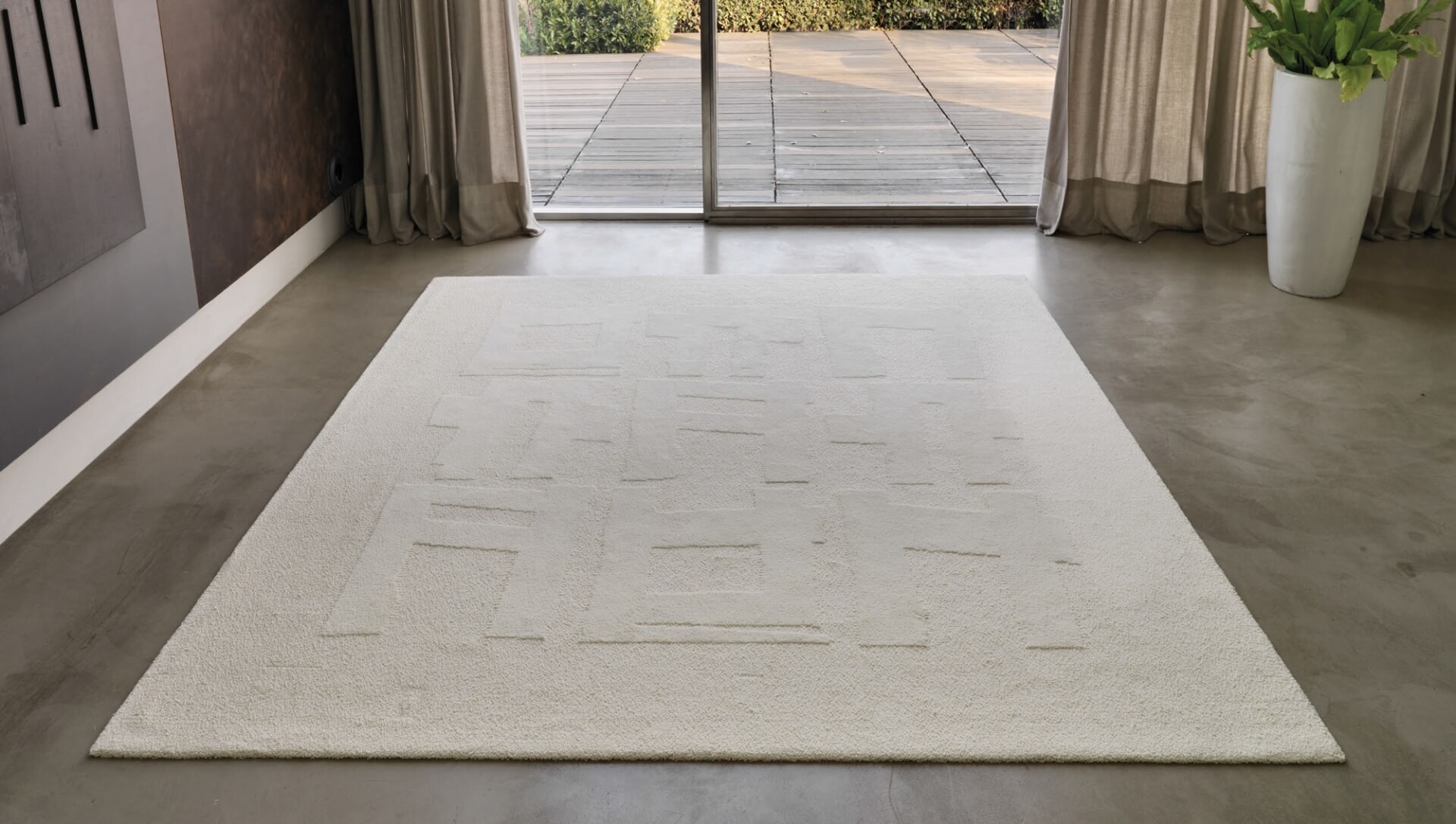 Gesto Controllato Rugs