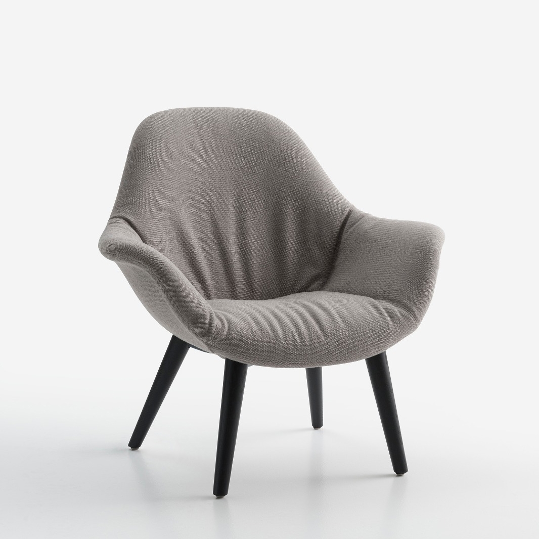 Pola Lounge Chair