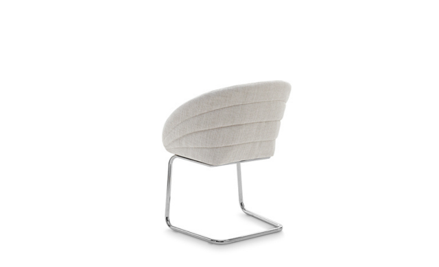 Petite Fluer - Lounge Chair / Saba Italia