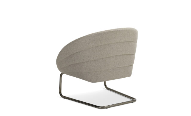 Fluer - Lounge Chair / Saba Italia