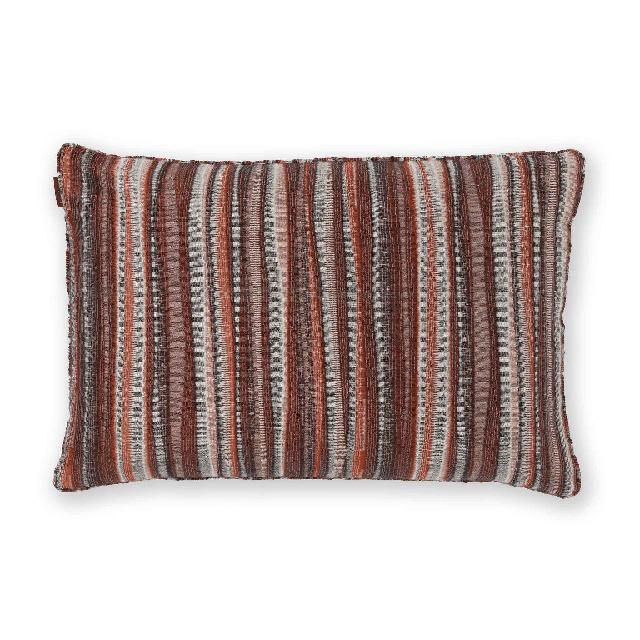 Striation Reverse - Cushion / Innate