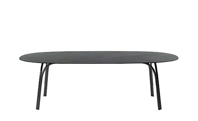 Lake - Dining Table / Desalto