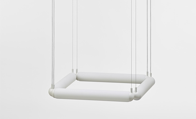 Puro Contour - Pendant Light / Brokis Lighting