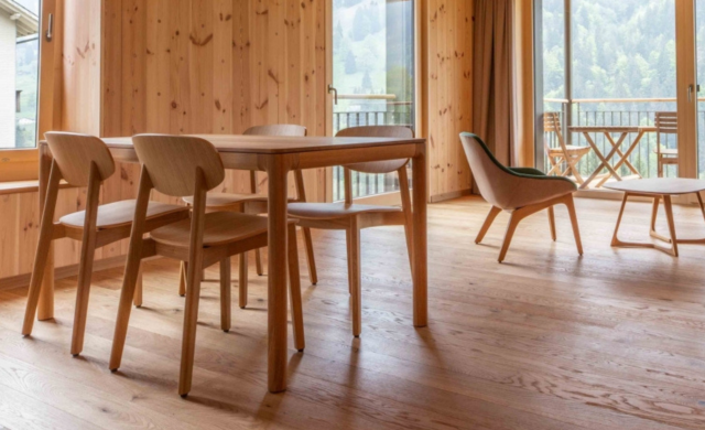 Lene R - Chairs / Side Chairs
