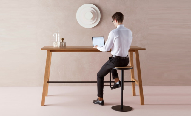 Oxton Meet - Dining Tables / Crassevig