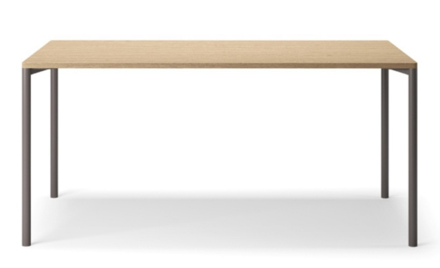 Plug Outdoor - Dining Tables / Crassevig