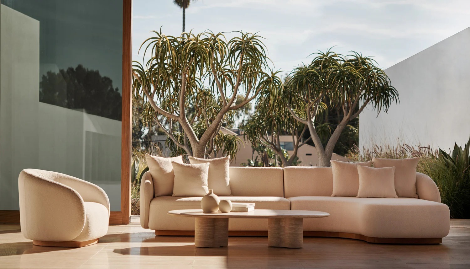 Como Swivel Lounge Chair