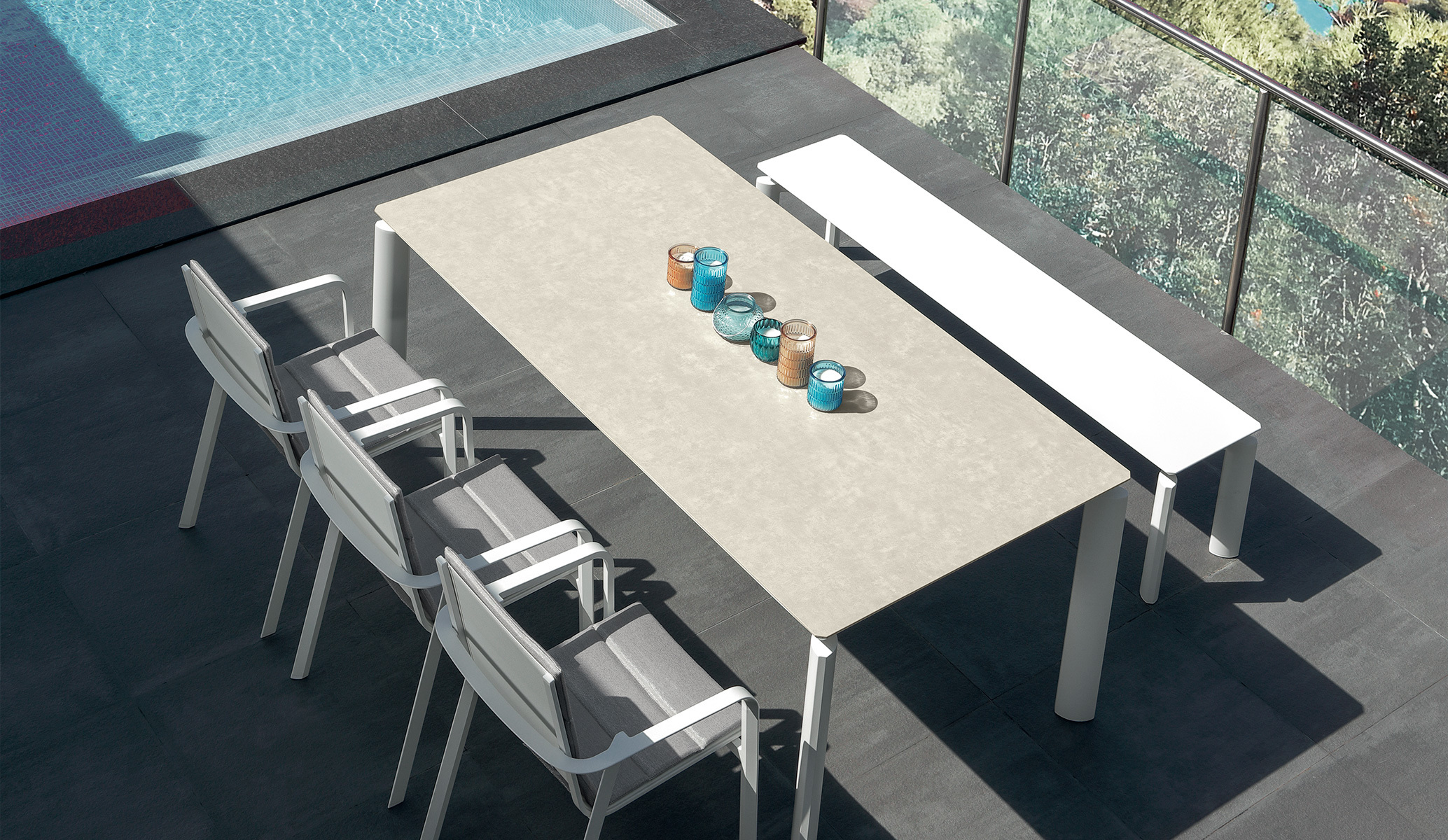 Milo Alu Dining Table