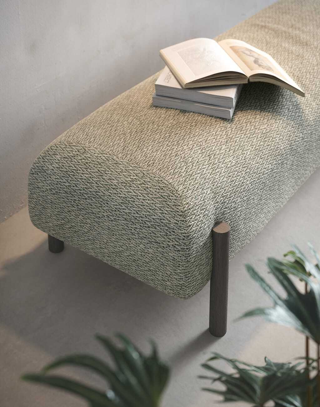 DORA - Chair / Lounge Chairs